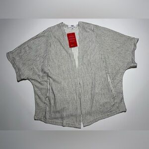 NWT Jack by BB Dakota Aurdrey Sweatshirt Kimon Short Sleeve Cardigan - small
